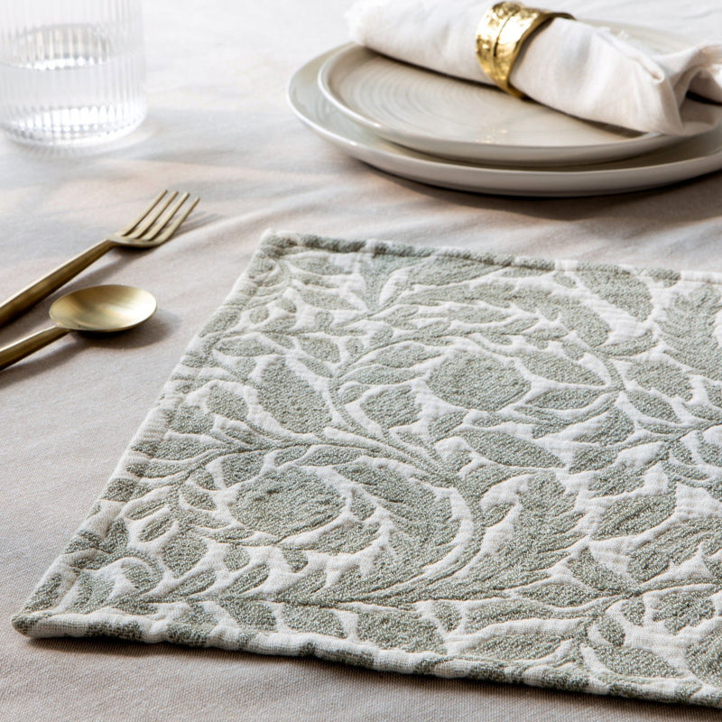 Heirloom - Herbal Topiary Placemat Home & Kitchen