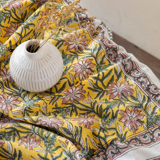 Heirloom - Tablecloth Block Print Clematis Home & Kitchen