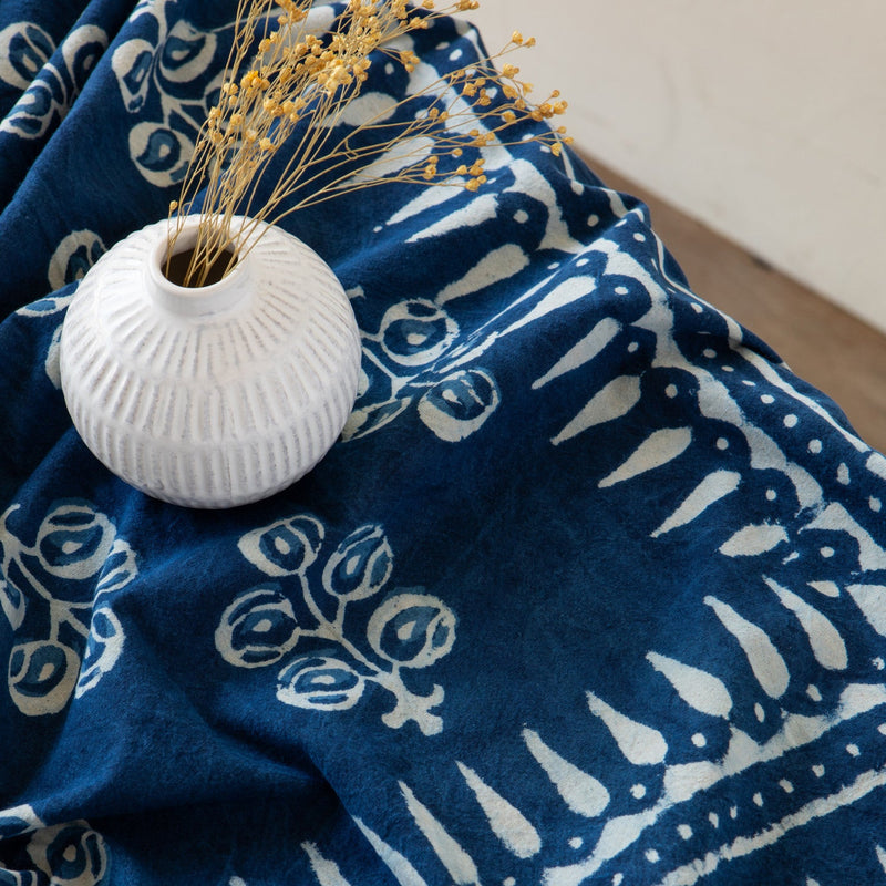 Heirloom - Tablecloth Block Print Hawthorn Home & Kitchen