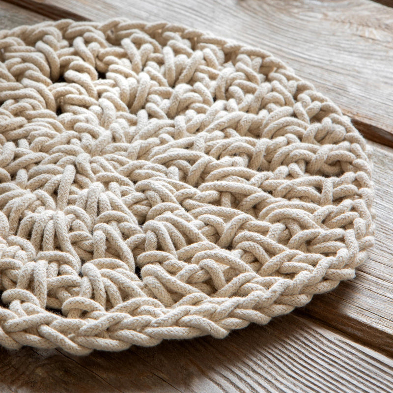 Heirloom - Trivet Knot Natural Home & Kitchen