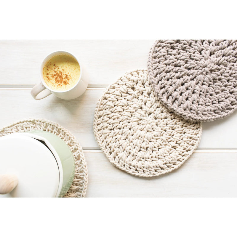 Heirloom - Trivet Knot Natural Home & Kitchen