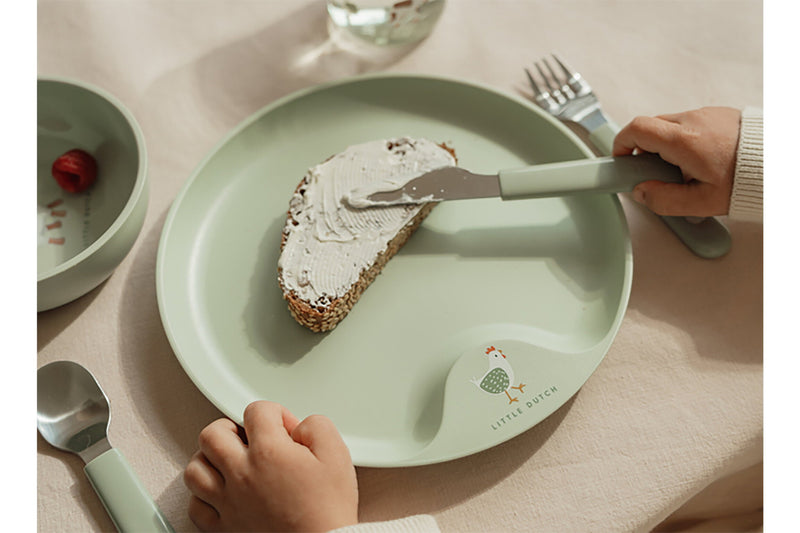 Mepal Mio Children's Plate, 22 cm - lifestyle view 2
