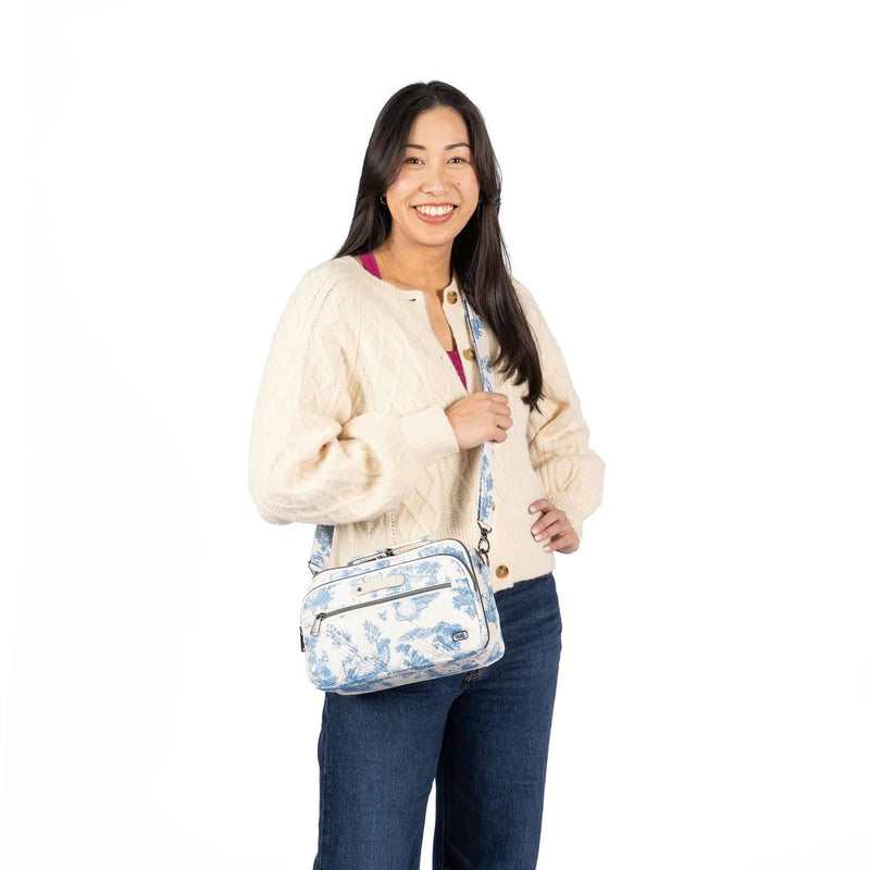 LUG - Legacy Collection Scoop SE Crossbody Bag