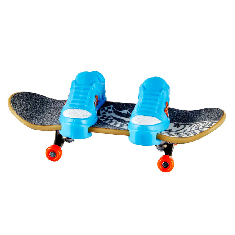 Hot Wheels - Skate Fingerboard & Removable Skate Shoes - Product detail or play view 4