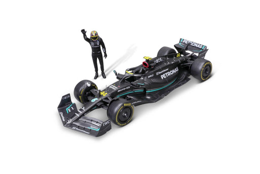 Maisto - 1:24 FORMULA RACING WITH DRIVER MERCEDES HAMILTON Games & Toys