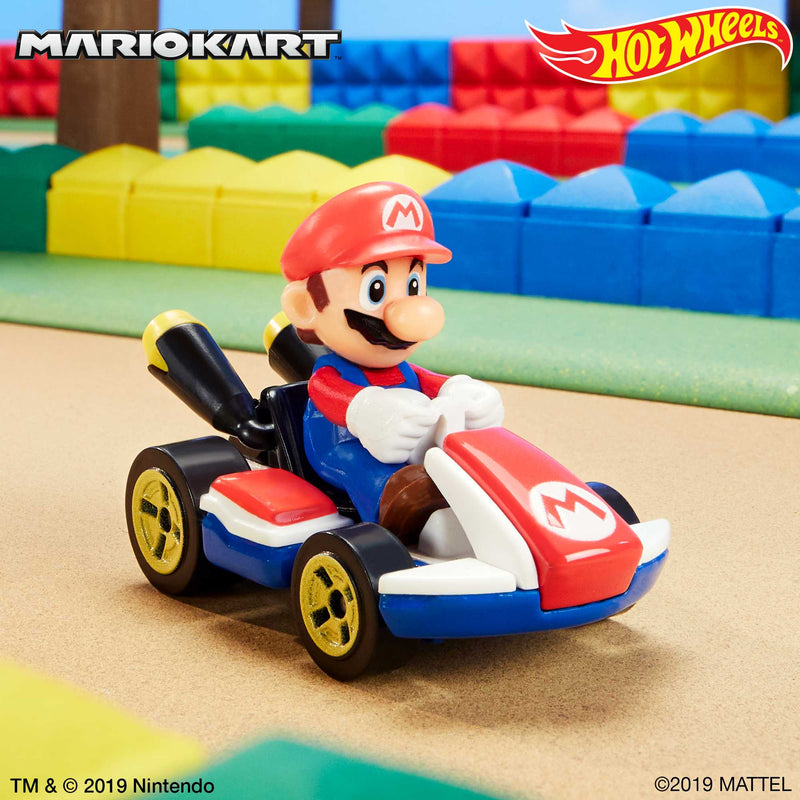 Hot Wheels - Mario Kart 1:64 Scale Die-Cast Vehicle - Product detail or play view 2