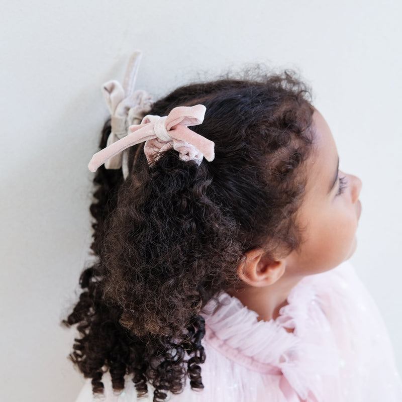 Mimi & Lula Sparkle Velvet Bow Ponies (4-Pack) - detail or styling view; other accessories shown are not included