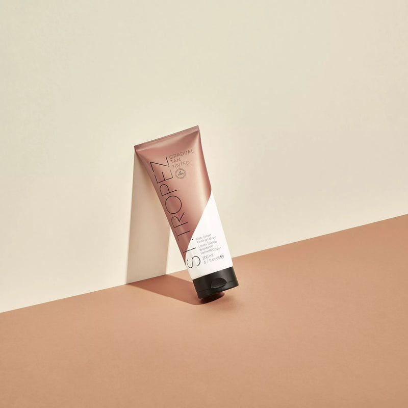 ST.TROPEZ Gradual Tan Tinted Lotion (200ml)