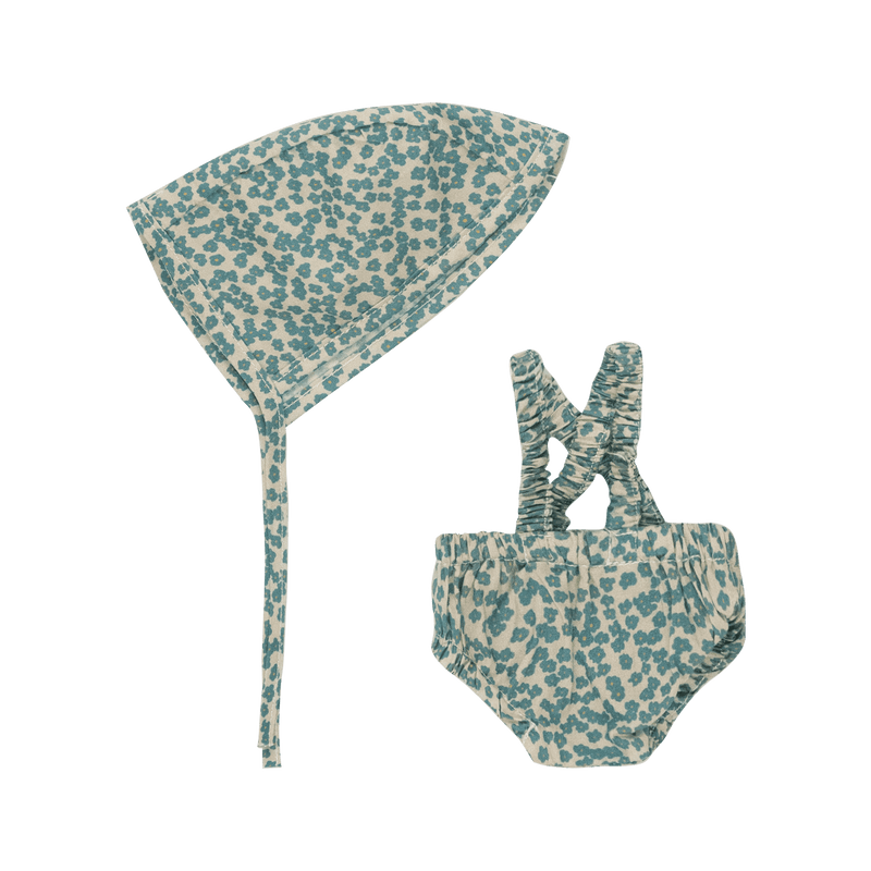 We are Gommu - Shorts & Hat Green Flowers